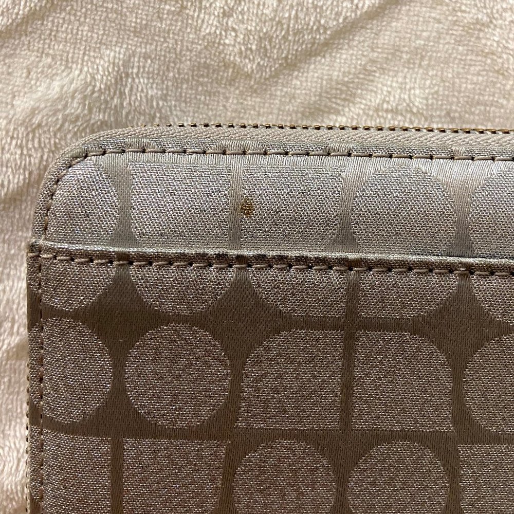 *KATE SPADE* Wallet - Picture 4 of 10